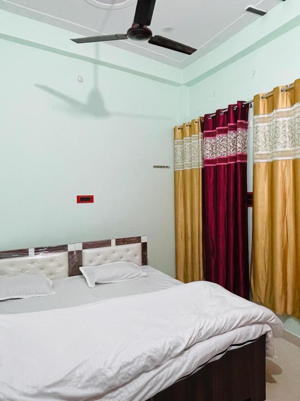 Harsh Home Stay Ayodhya Exterior photo